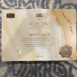 Frozen Gold Firming & Tightening Peeling Mask